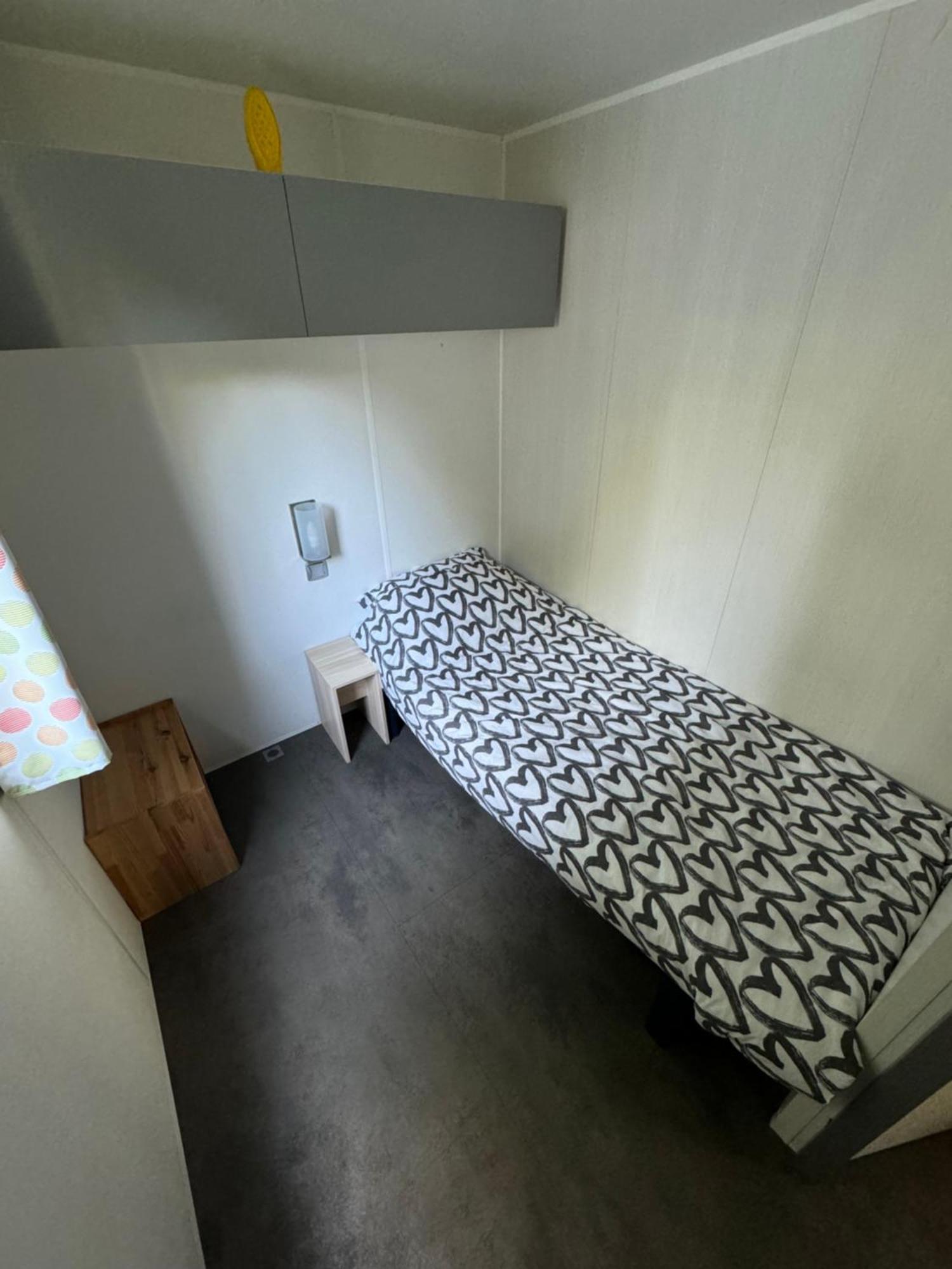 Ruime 5-Persoons Chalet Aan Het Bergumermeer Suameer ภายนอก รูปภาพ