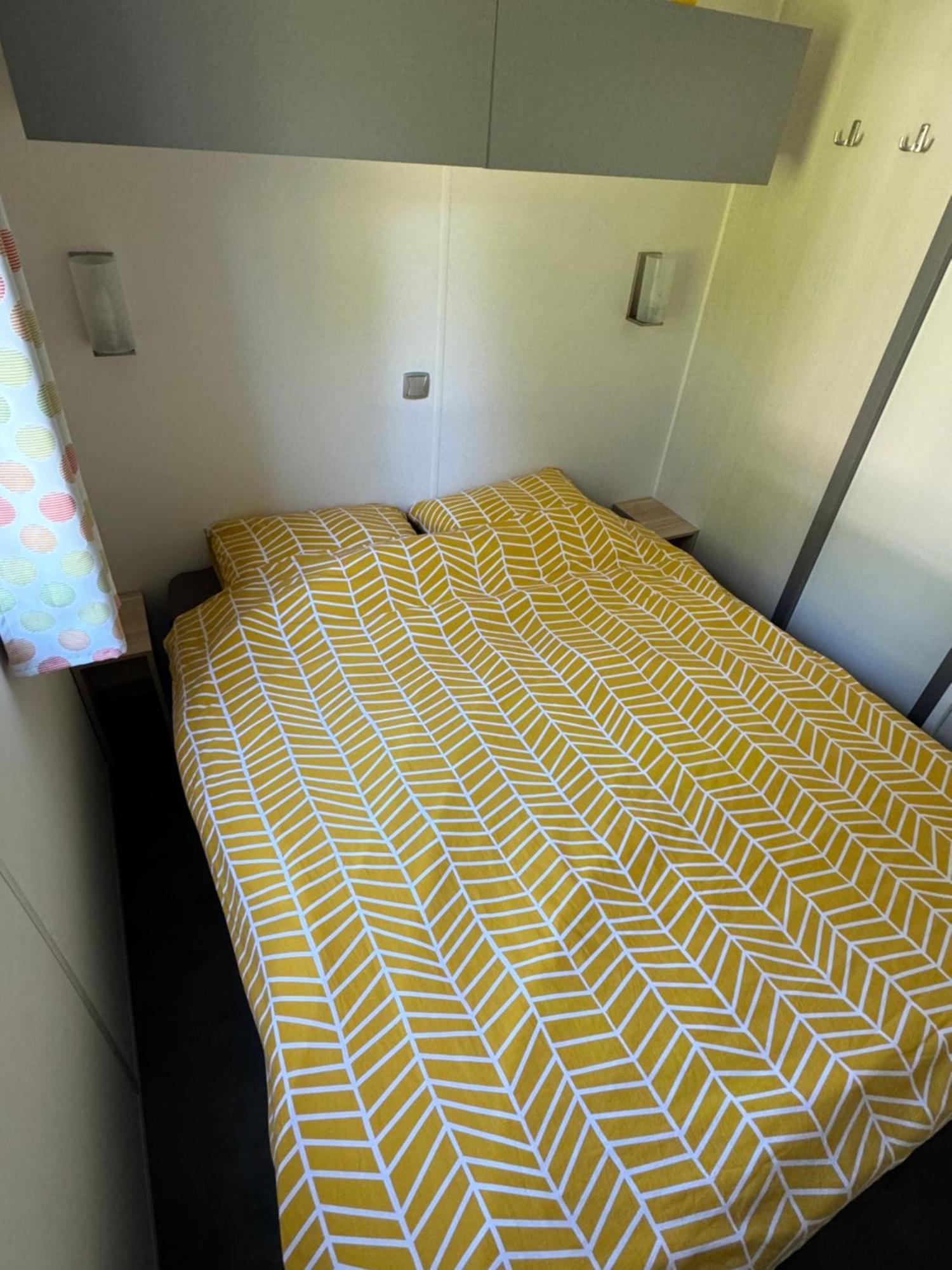 Ruime 5-Persoons Chalet Aan Het Bergumermeer Suameer ภายนอก รูปภาพ